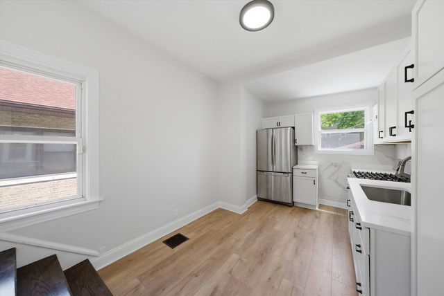 5943 W Huron Street, Chicago, IL 60644
