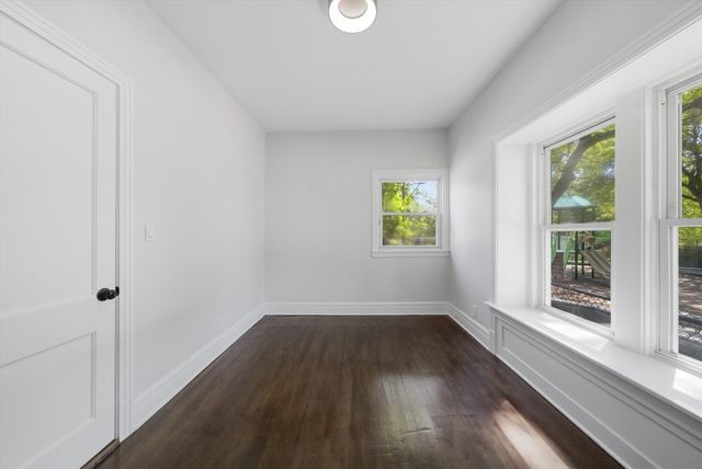 5943 W Huron Street, Chicago, IL 60644