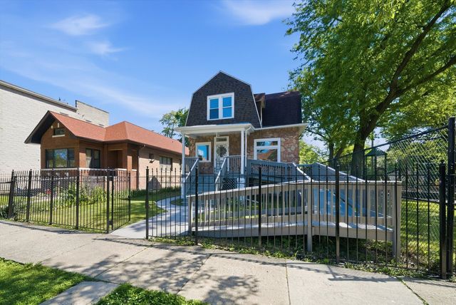 5943 W Huron Street, Chicago, IL 60644