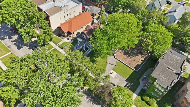 5943 W Huron Street, Chicago, IL 60644