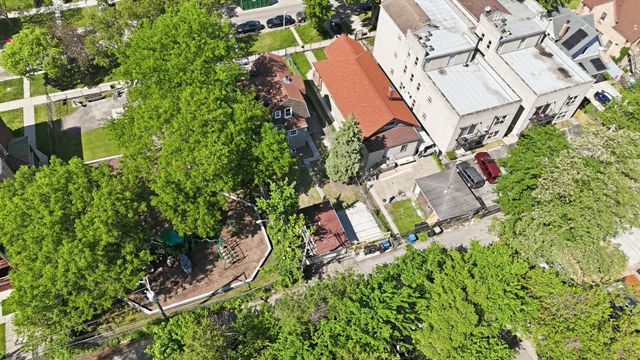 5943 W Huron Street, Chicago, IL 60644