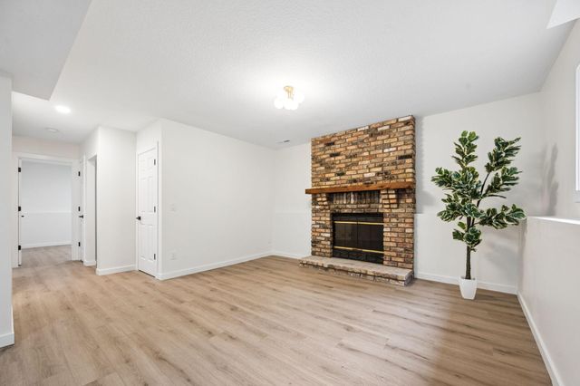 18121 Covington Path, Minnetonka, MN 55345