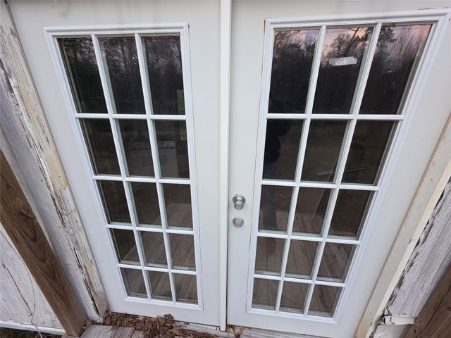 1302 N Lake Dr, Splendora, TX 77372