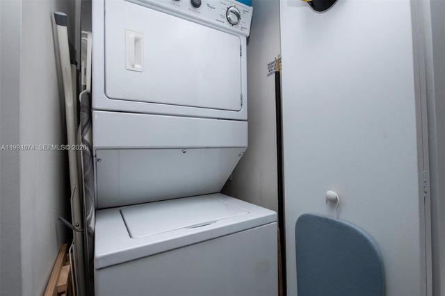 60 SW 13th St 2820, Miami, FL 33130