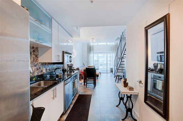 60 SW 13th St 2820, Miami, FL 33130