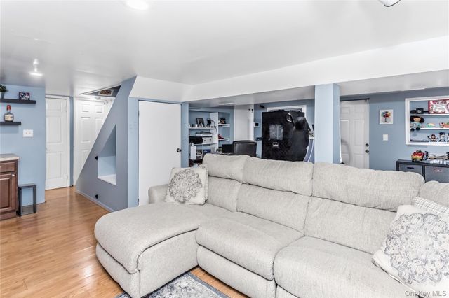 78 Little Plains Road, Huntington, NY 11743