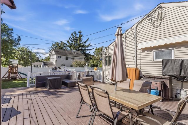 78 Little Plains Road, Huntington, NY 11743