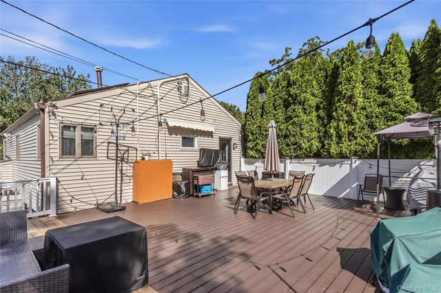 78 Little Plains Road, Huntington, NY 11743