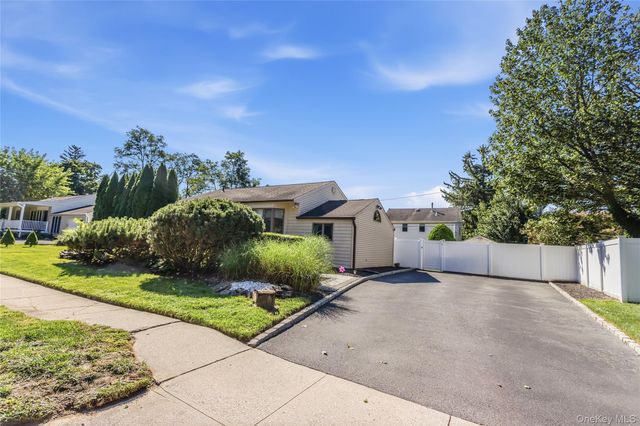78 Little Plains Road, Huntington, NY 11743