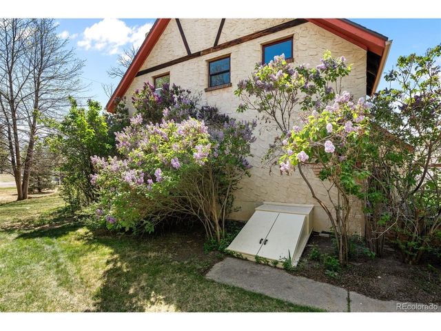 8075 W 32nd Ave, Wheat Ridge, CO 80033