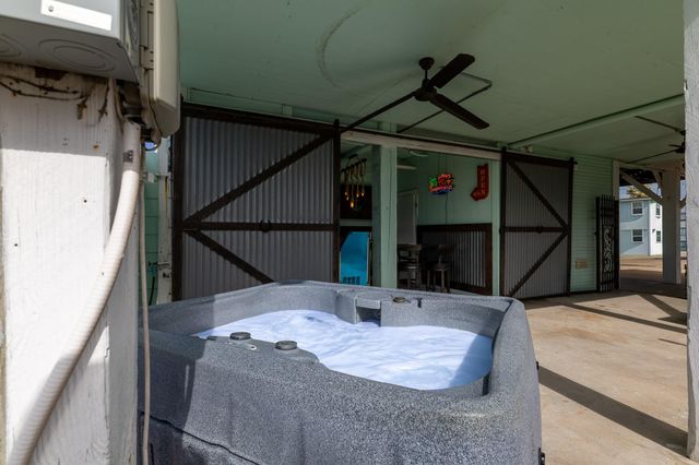 4014 Kent Drive, Galveston, TX 77554