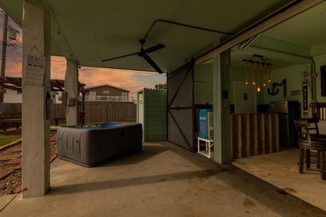 4014 Kent Drive, Galveston, TX 77554