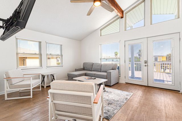 4014 Kent Drive, Galveston, TX 77554