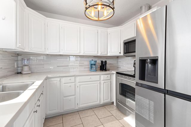 4014 Kent Drive, Galveston, TX 77554