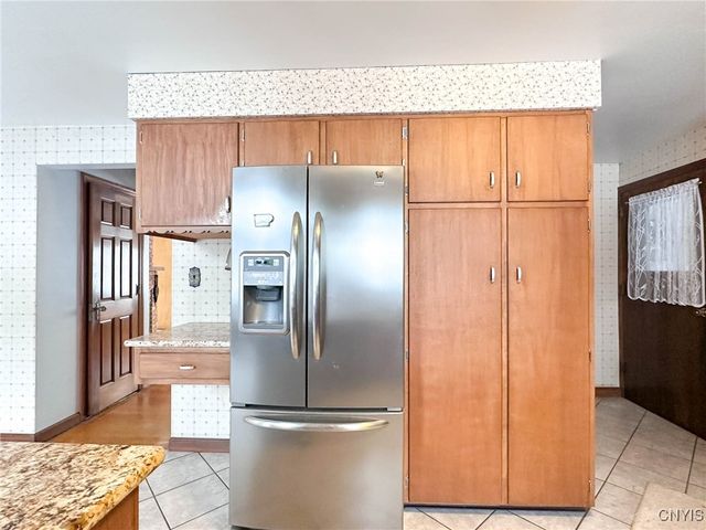 319 Winchester Drive, New Hartford, NY 13413