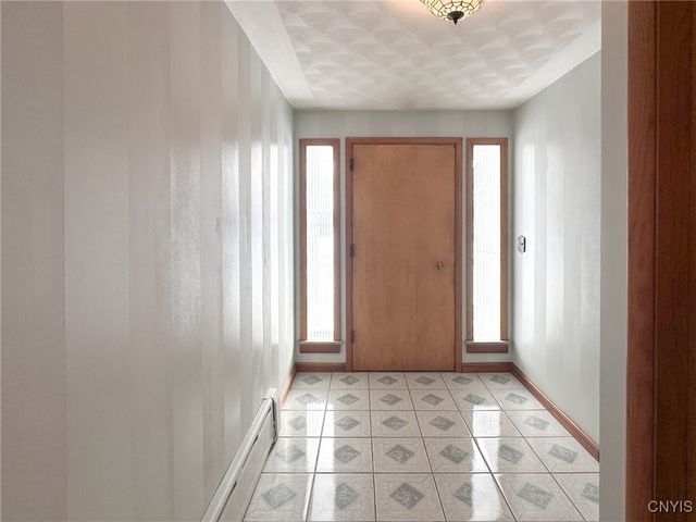 319 Winchester Drive, New Hartford, NY 13413