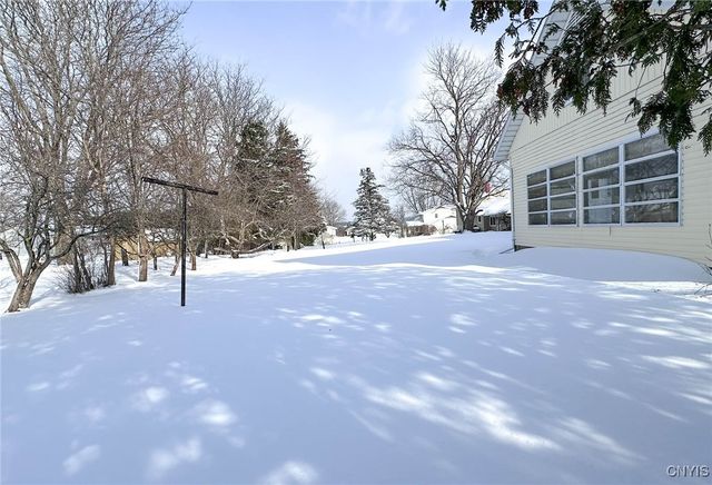 319 Winchester Drive, New Hartford, NY 13413