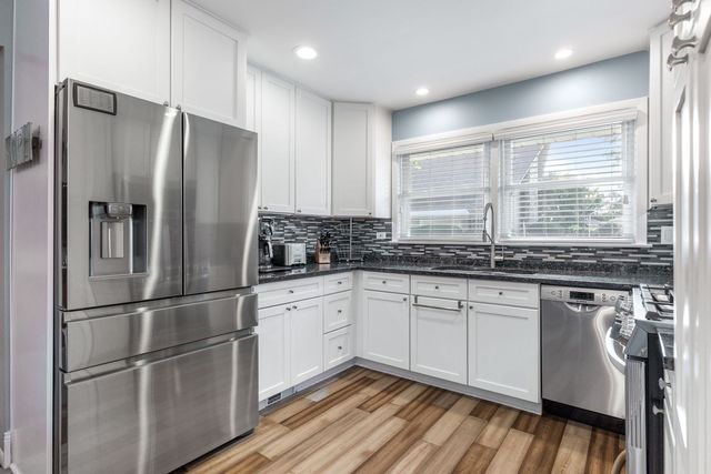 2401 Mayfair Avenue, Westchester, IL 60154