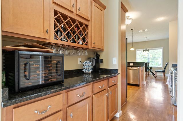 157 Lakepointe Rd, La Vergne, TN 37086