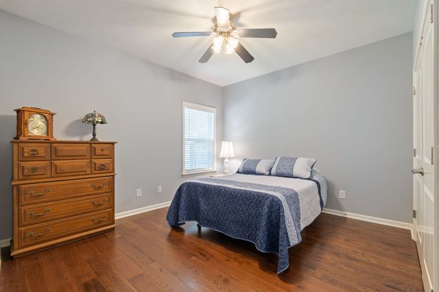 157 Lakepointe Rd, La Vergne, TN 37086
