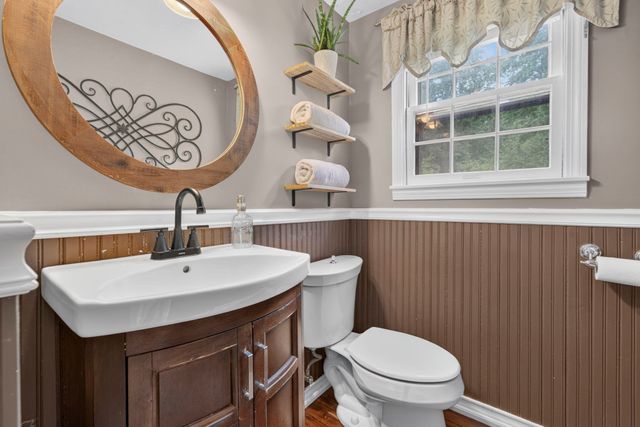 105 Main St, Newbury, MA 01922