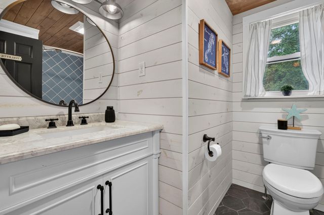 105 Main St, Newbury, MA 01922