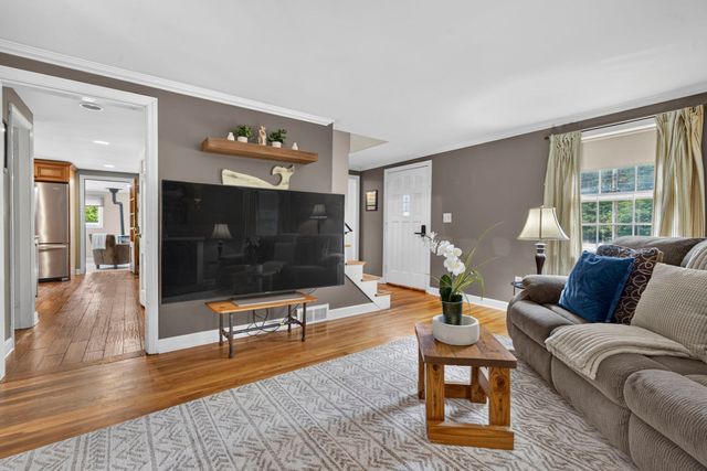 105 Main St, Newbury, MA 01922