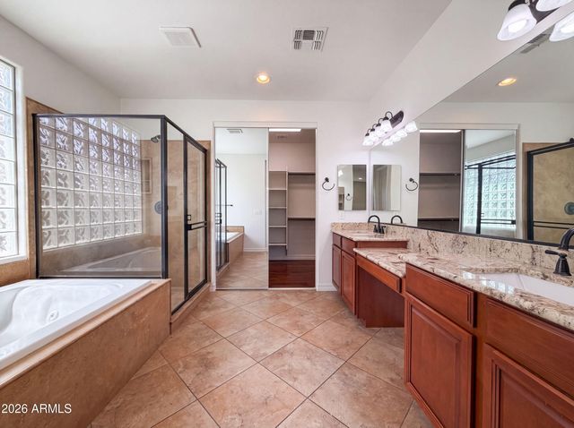 11 W CANYON Way, Chandler, AZ 85248