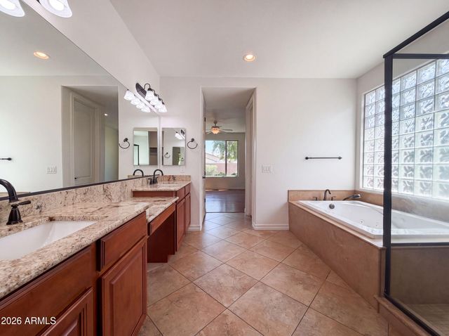 11 W CANYON Way, Chandler, AZ 85248