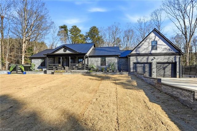 2610 Riverside Drive, Lexington, NC 27292