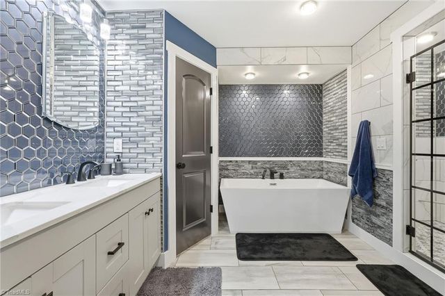 2610 Riverside Drive, Lexington, NC 27292