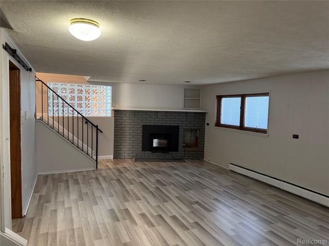 37502 Ladywood Street, Livonia, MI 48154