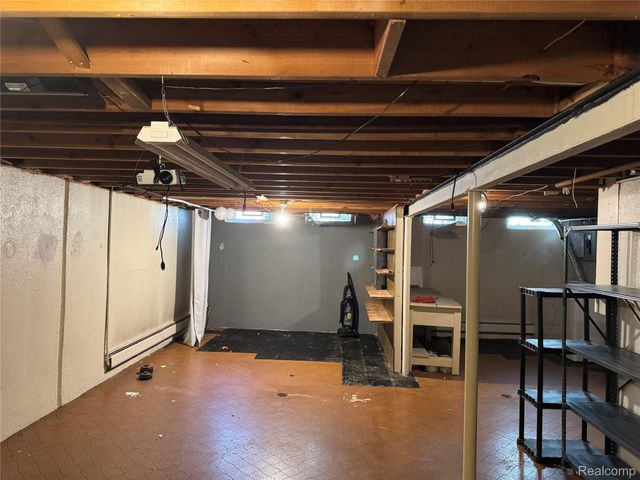 37502 Ladywood Street, Livonia, MI 48154