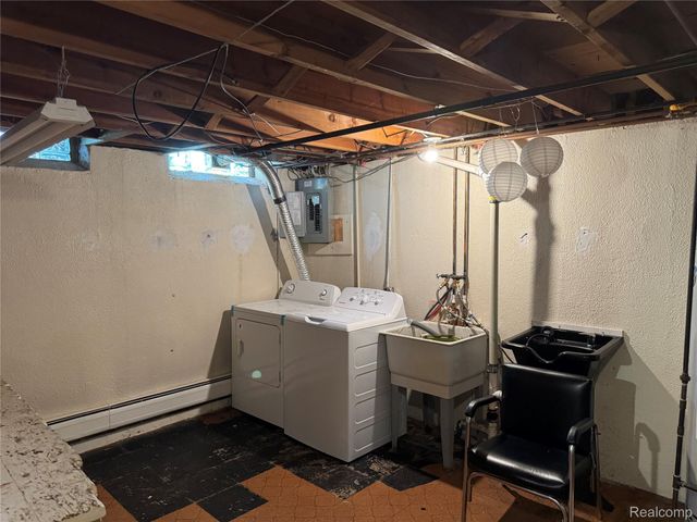 37502 Ladywood Street, Livonia, MI 48154