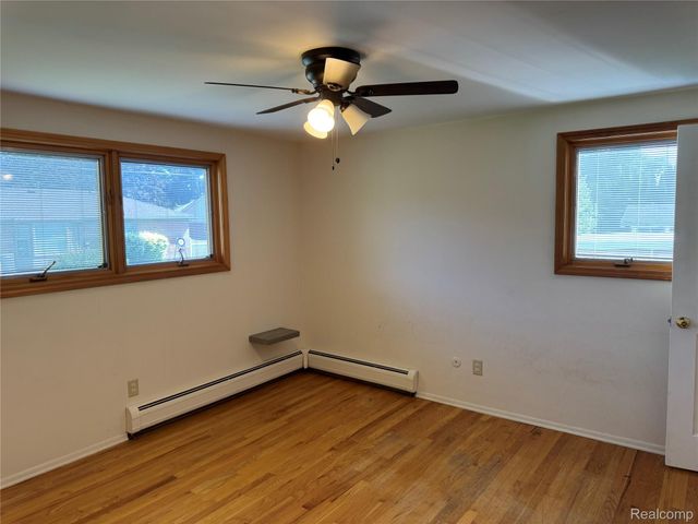 37502 Ladywood Street, Livonia, MI 48154