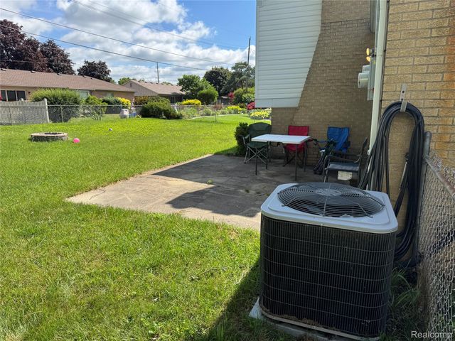 37502 Ladywood Street, Livonia, MI 48154