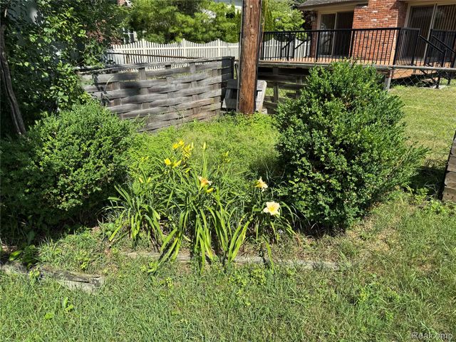 37502 Ladywood Street, Livonia, MI 48154