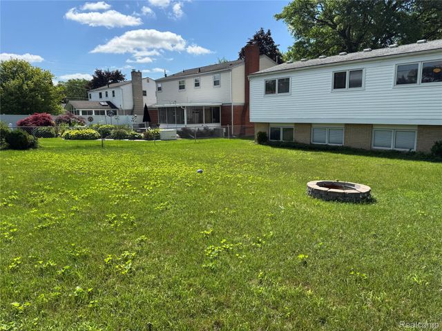 37502 Ladywood Street, Livonia, MI 48154