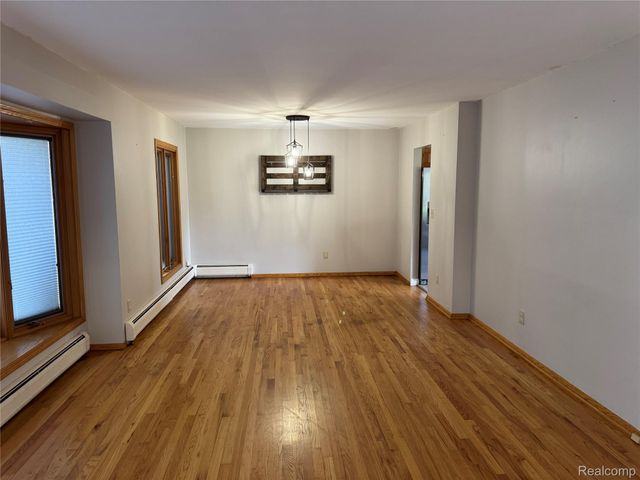 37502 Ladywood Street, Livonia, MI 48154