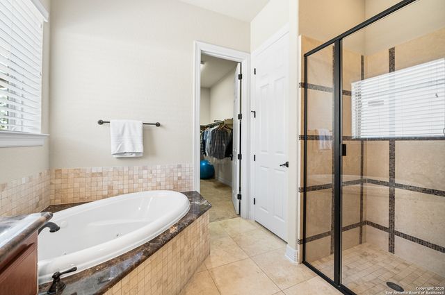 24510 Via Vizcaya, San Antonio, TX 78260