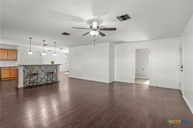 519 Pleasant View Road, Troy, TX 76579