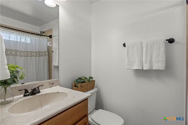 519 Pleasant View Road, Troy, TX 76579