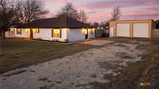 519 Pleasant View Road, Troy, TX 76579