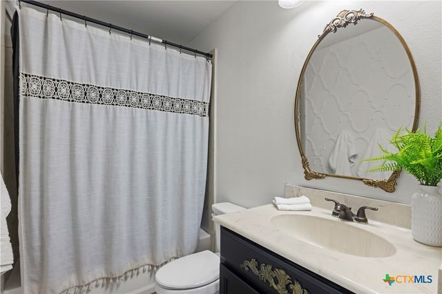 519 Pleasant View Road, Troy, TX 76579