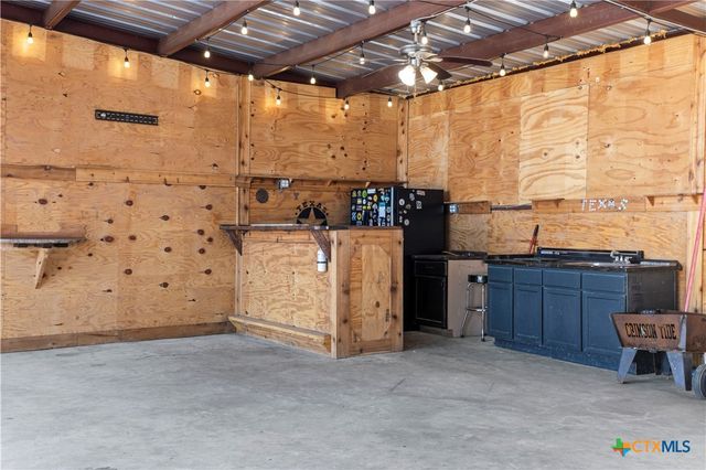 519 Pleasant View Road, Troy, TX 76579