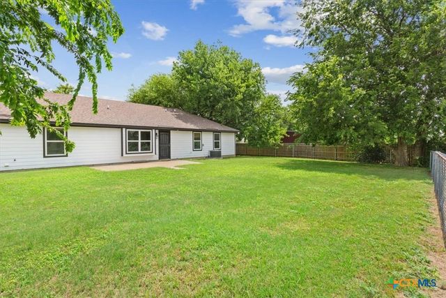 519 Pleasant View Road, Troy, TX 76579