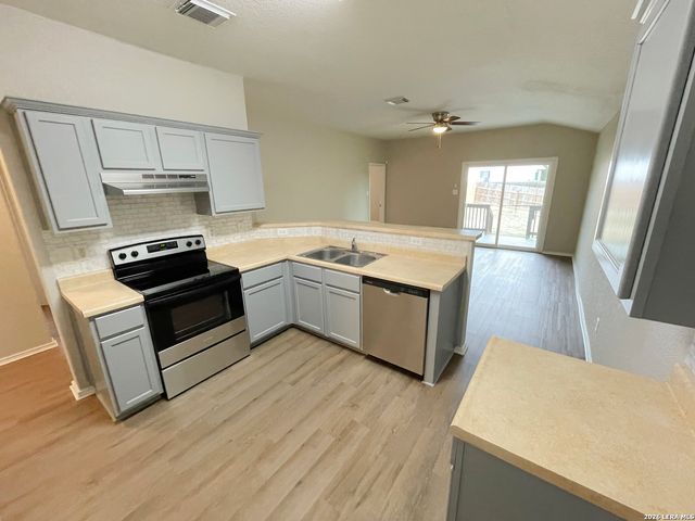 7326 NEBULA VLY, San Antonio, TX 78252