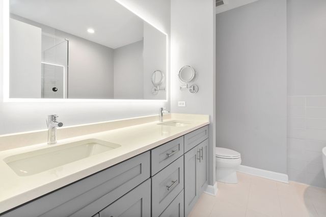 1738 S Indiana Avenue, Chicago, IL 60616