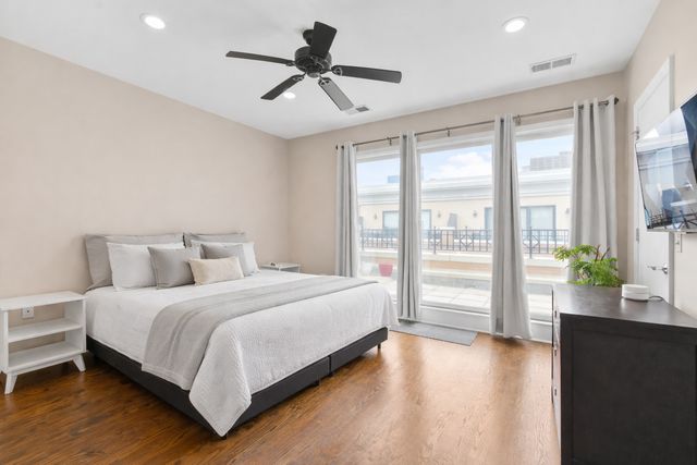 1738 S Indiana Avenue, Chicago, IL 60616