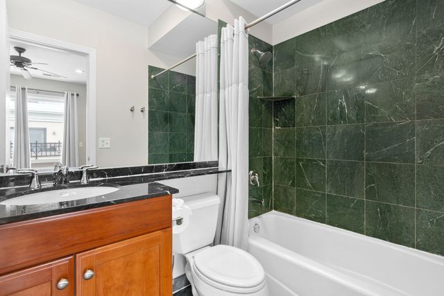 1738 S Indiana Avenue, Chicago, IL 60616